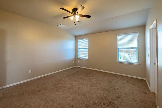 402 Zenith Rd — Photo 25