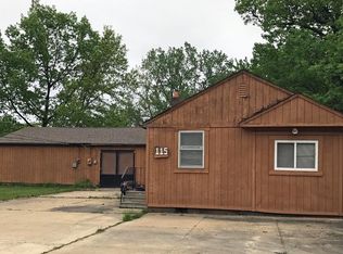 115 Forest Dr, Eastlake, OH 44095