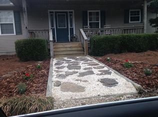 854 Fairview Rd, Harriman, TN 37748