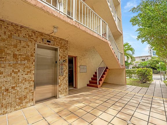3rd image of 7646 Abbott Ave APT 6