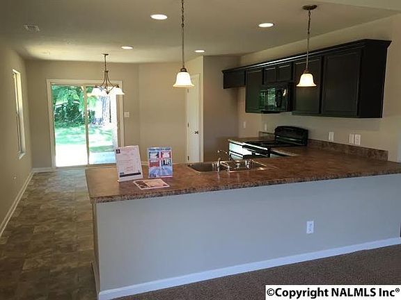 4th image of 175 Sedgewick Dr