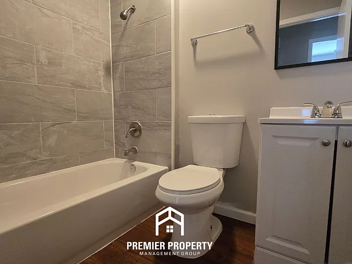 2442 Soundview Ct — Photo 14