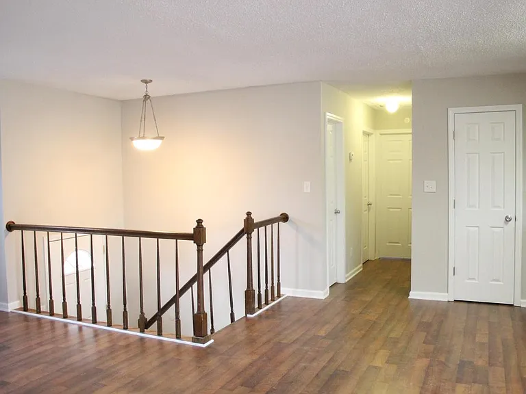 7004 Buddy J Ln #7004 — Photo 9