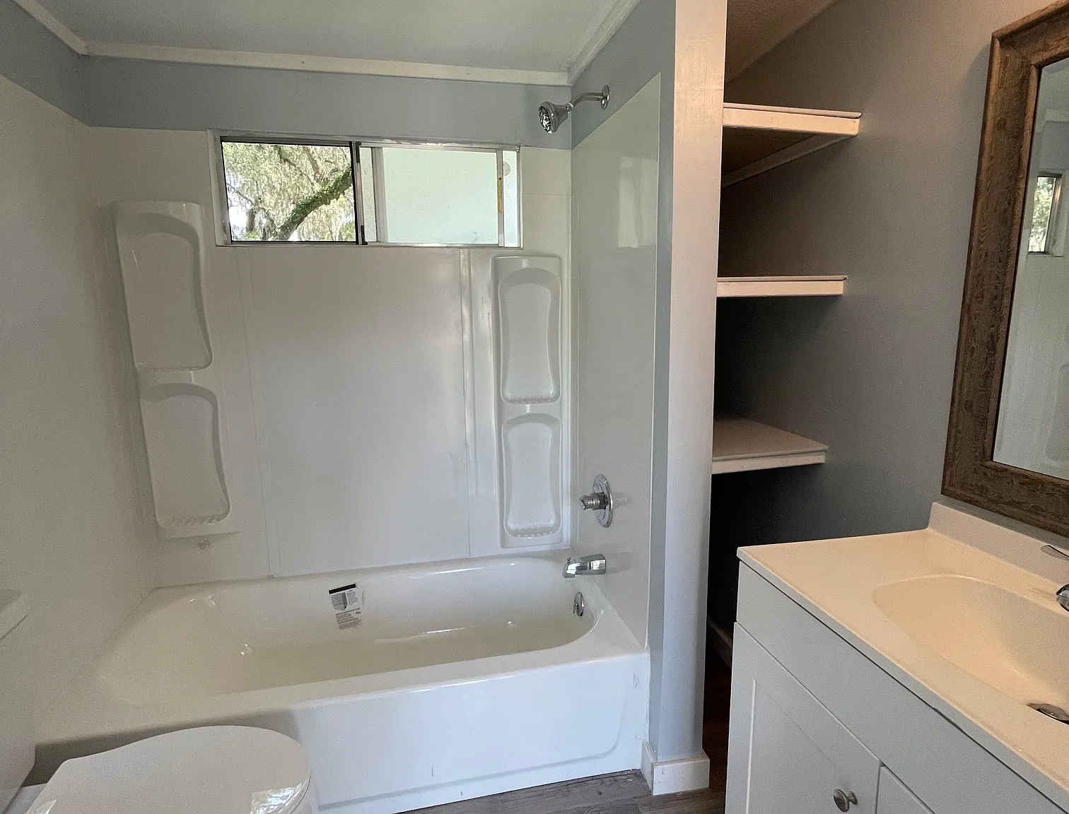 2 bed, $1,000 — Photo 2