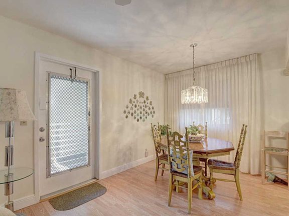4th image of 680 Brittany Park #O