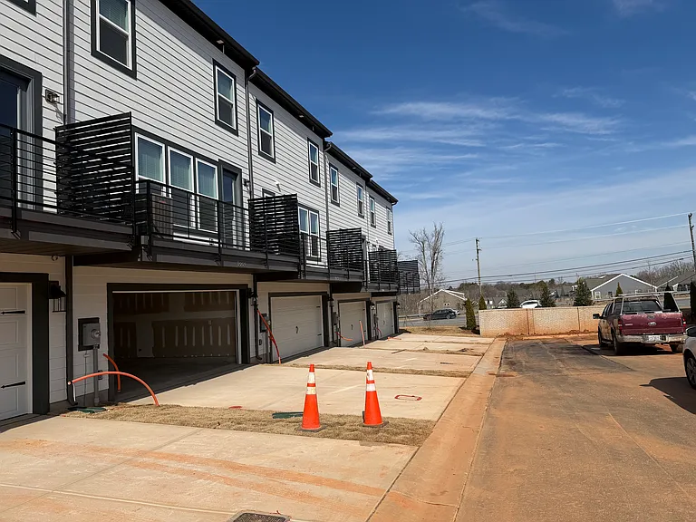 3009 Rexton Ln — Photo 39