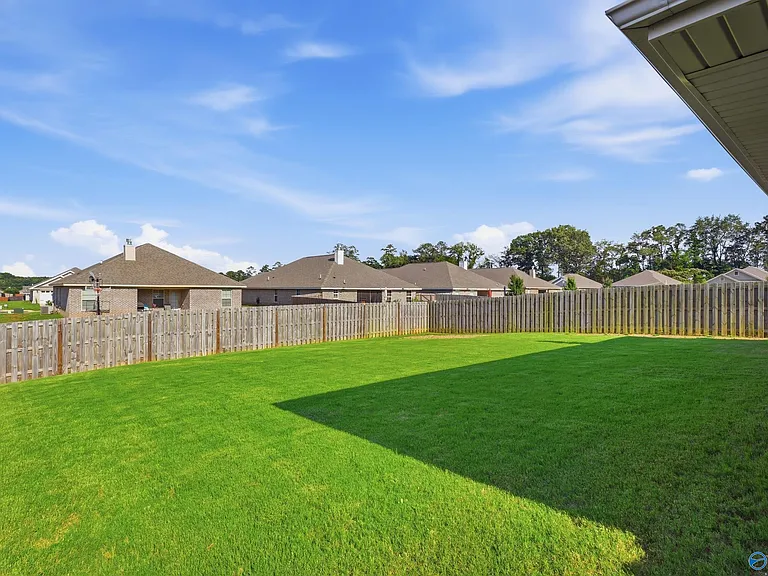 187 Abercorn Dr — Photo 29
