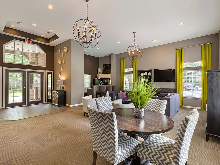 Saybrooke Apartments — Photo 12