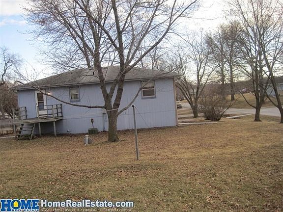 5th image of 610 Garden St