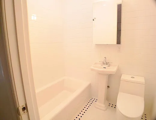Rented by Highline Residential | media 16