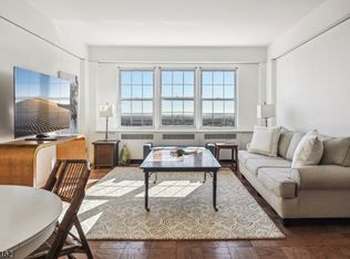 10 Crestmont Rd 5J-UNIT 5J, Montclair, NJ 07042