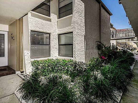 2nd image of 6051 Sun Blvd APT 110