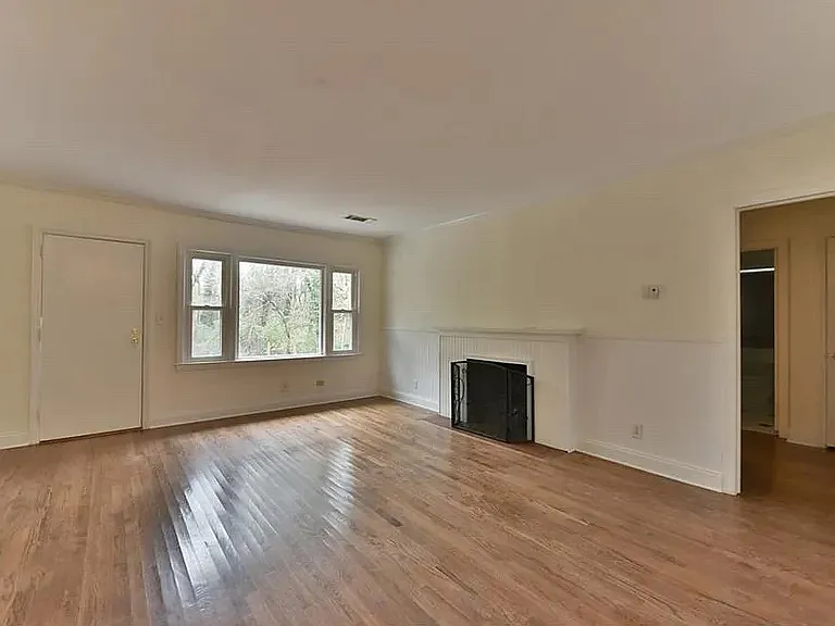 3 bed, 1198 sqft, $1,400 — Photo 4