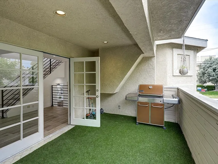 2402 Carnegie Ln #A — Photo 17