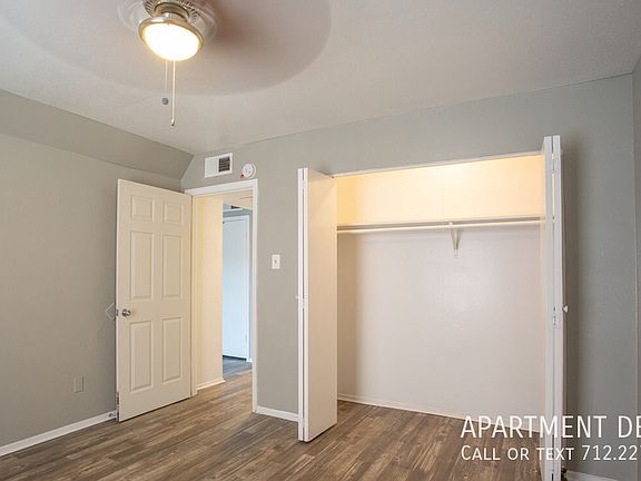 2nd image of 6531 Hillcroft St #3376