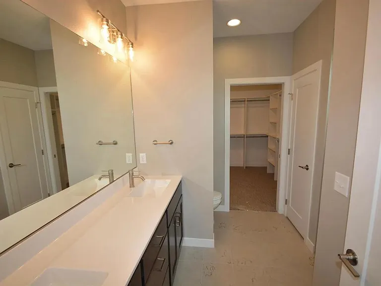 1398 Belmont Park Ave — Photo 6