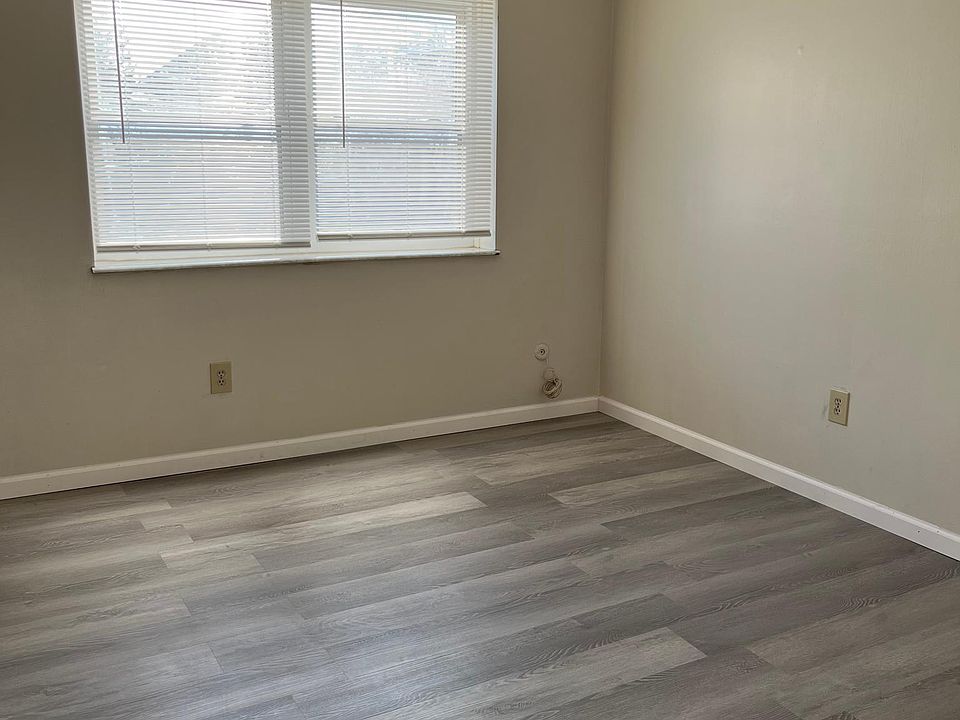 2nd image of 3108 Jackielane Dr