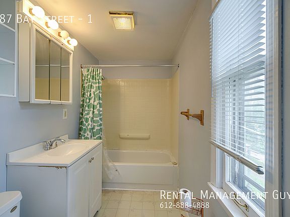 5th image of 587 Bay St #1