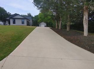 22 Waldrop Rd, Taylors, SC 29687