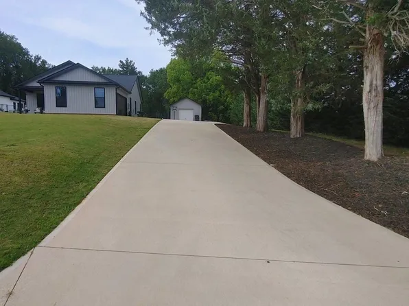 22 Waldrop Rd, Taylors, SC 29687