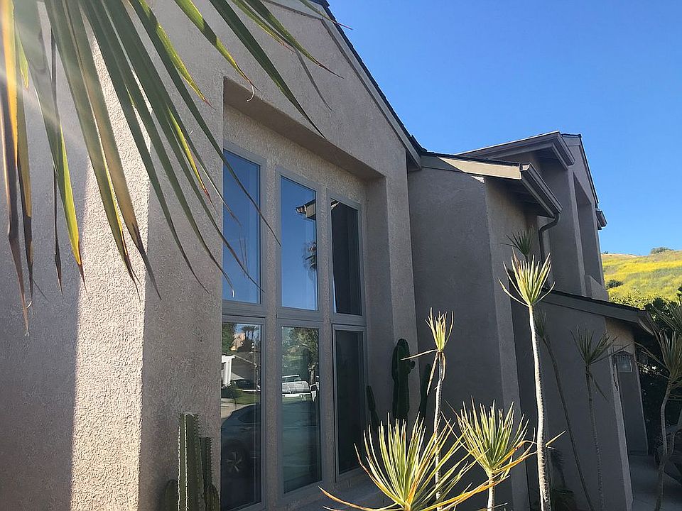 2nd image of 19562 Sierra Soto Rd