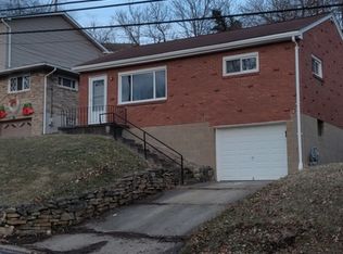 196 Margaretta St, Carnegie, PA 15106
