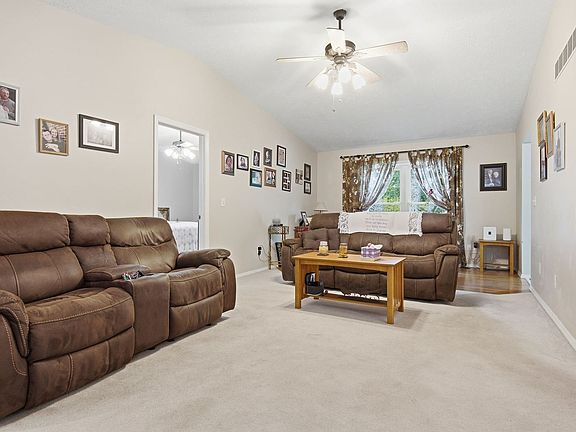 5th image of 106 Wildflower Pl