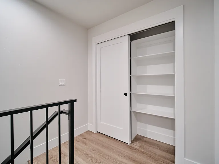 784 W Redwood Ct — Photo 18