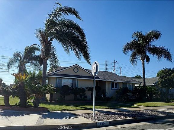 4th image of 8074 Carnation Dr