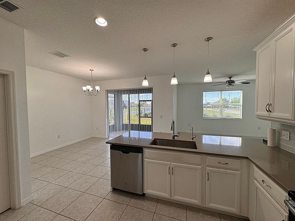 2nd image of 3184 Montserrat Pl