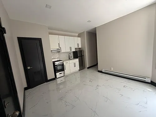 55 Lincoln St Photo 1