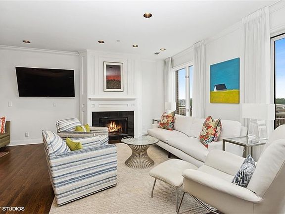 5th image of 411 W 46th Ter APT 1002