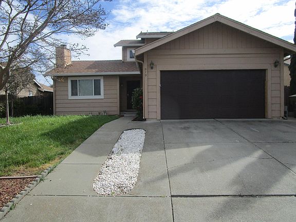 2nd image of 919 Hidden Cove Way