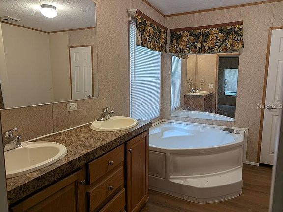 5th image of 15319 SW 114th Pl
