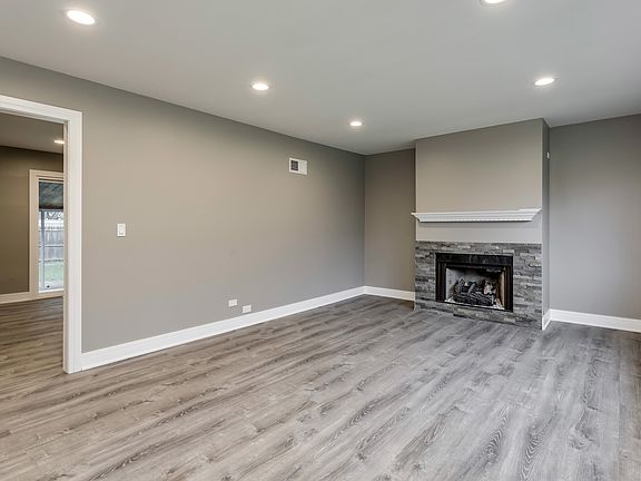 4th image of 1022 Fairoaks Ave