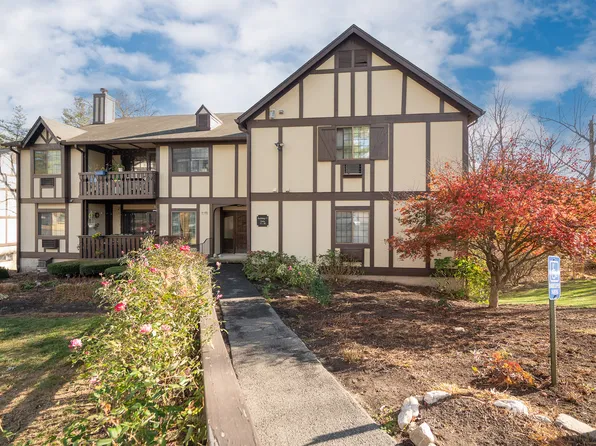 19 Chatham Court #19, Brookfield, CT 06804