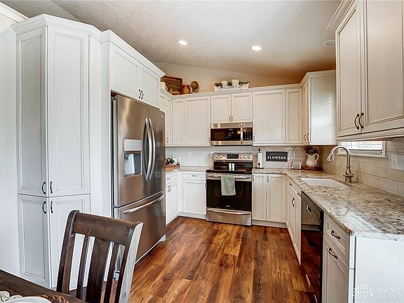 3rd image of 3079 Elora Ln