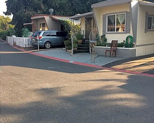 4th image of 1050 W Capitol Ave Space 91