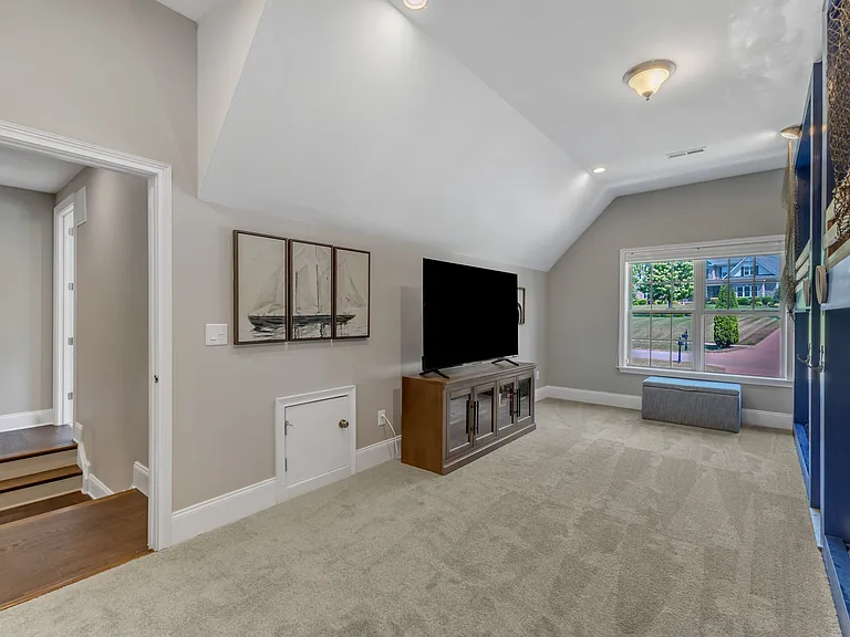 7304 Hasentree Club Dr — Photo 45