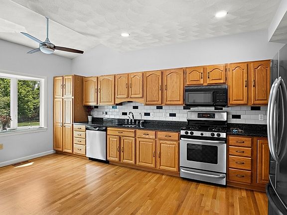 4th image of 1200 Salem St APT 177