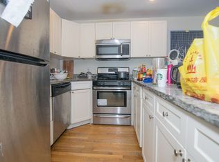 56 Egmont St APT 6A, Brookline, MA 02446