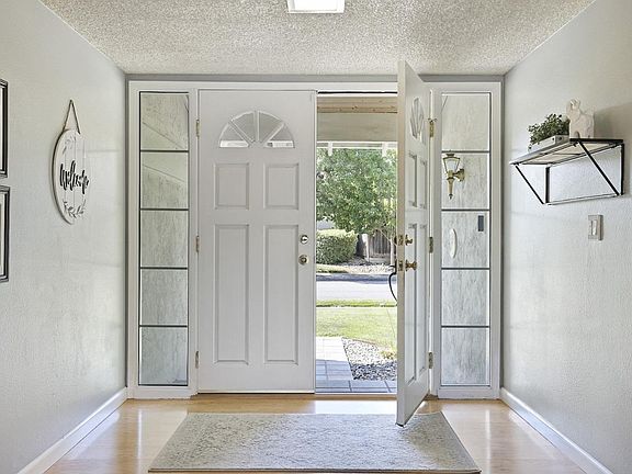 4th image of 293 Cresta Vista Way