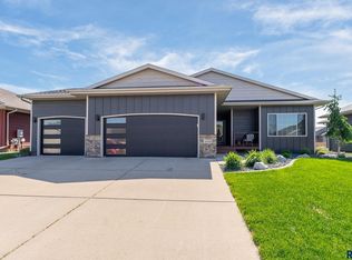 4500 S Tribbey Trl, Sioux Falls, SD 57106