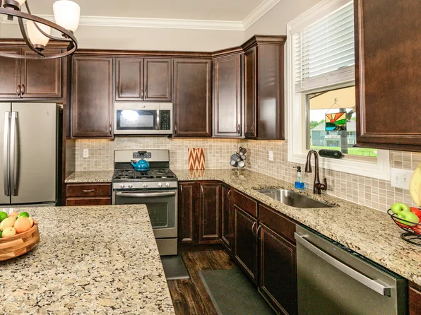 5493 Diversey Rdg, Columbia, MO 65203