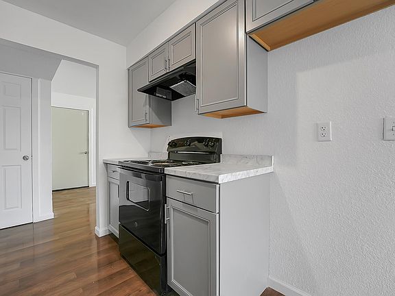 4th image of 415 N State Ave APT 3
