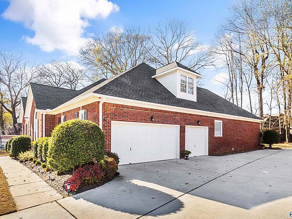2nd image of 3016 Tantallon Dr SE