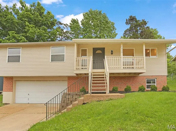 1910 Catlin Dr, Barnhart, MO 63012