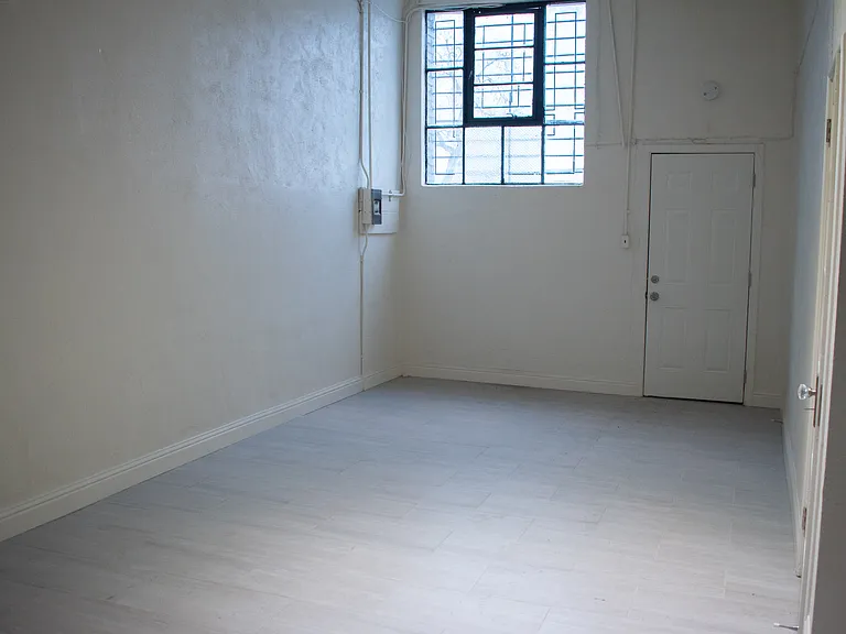 137 S K St #1 — Photo 4