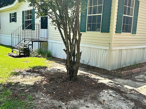 3rd image of 27 Creekwood Dr
