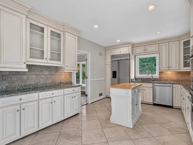 6216 Goodview St — Photo 15